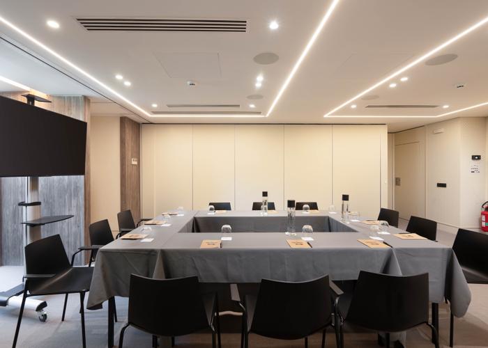 Aries I Hotel Vincci EverEden 4* Anavyssos - Atene Aries I Hotel Vincci EverEden 4* Anavyssos - Atene