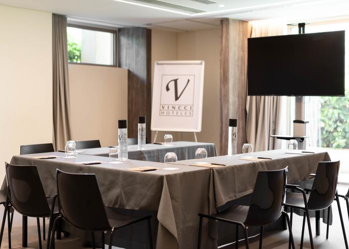 Aries II Hotel Vincci EverEden 4* Anavyssos - Atene Aries II Hotel Vincci EverEden 4* Anavyssos - Atene