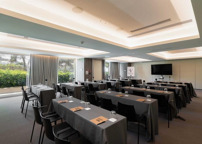 Zeus I + Zeus II Hotel Vincci EverEden 4* Anavyssos - Atene Zeus I + Zeus II Hotel Vincci EverEden 4* Anavyssos - Atene